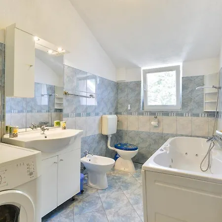 Family-friendly With Swimming Pool - 18098 *