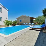 아파트 Family-friendly With Swimming Pool - 18098 *