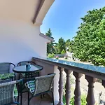 Family-friendly With Swimming Pool - 18098 아파트