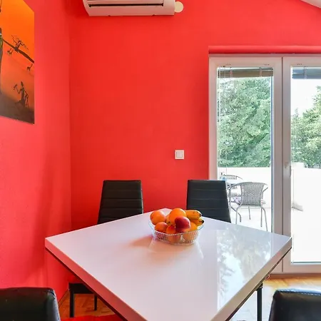 شقة Family-friendly With Swimming Pool - 18098 *