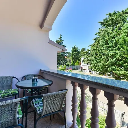 Family-friendly With Swimming Pool - 18098 Lejlighed