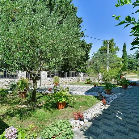 Family-friendly With Swimming Pool - 18098 * Zadar