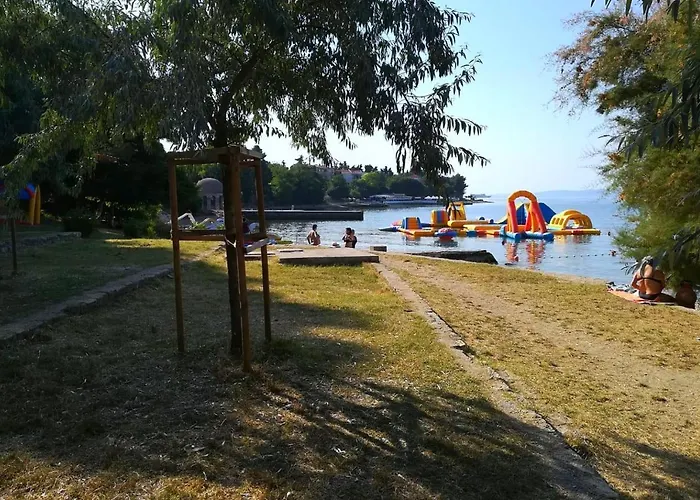 Family-friendly With Swimming Pool - 18098 Appartement Zadar